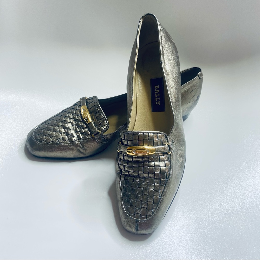 Vintage Bally Silver metallic Loafers size 7